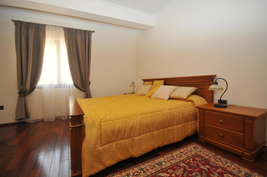 St.George Apartments Petrovac Ngoại thất bức ảnh