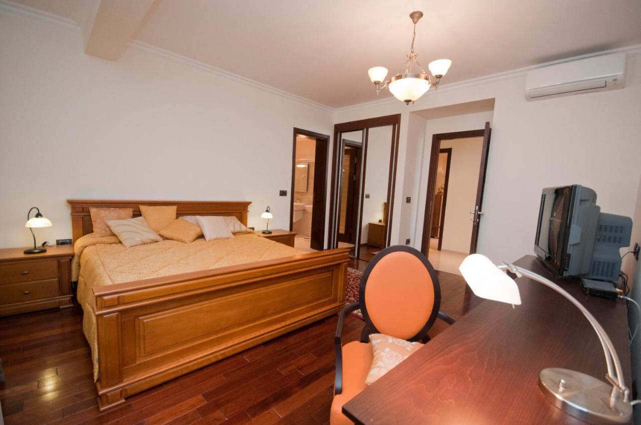 St.George Apartments Petrovac Ngoại thất bức ảnh